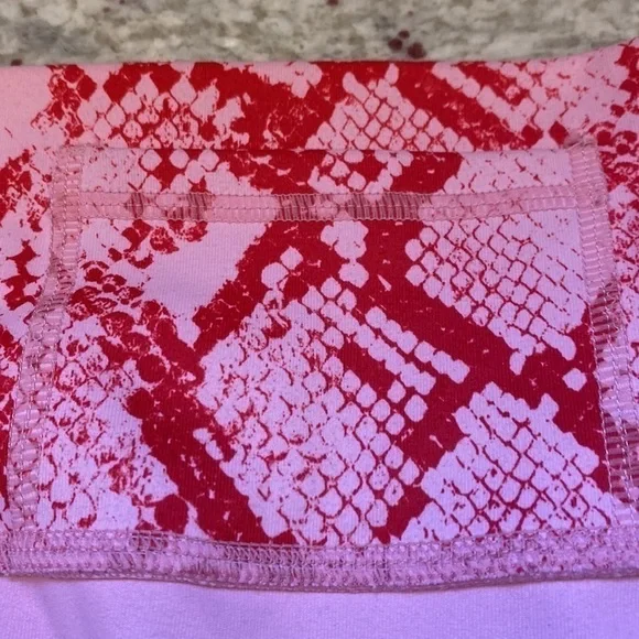 FABLETICS Define Powerhouse High-Waisted Capri Size XS Persimmon Python Pink - Picture 14 of 16